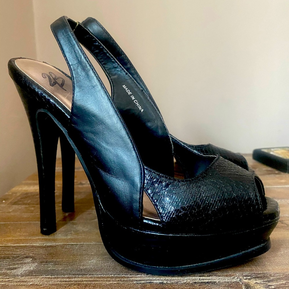 2B Bebe Slingback Open Toe Pump